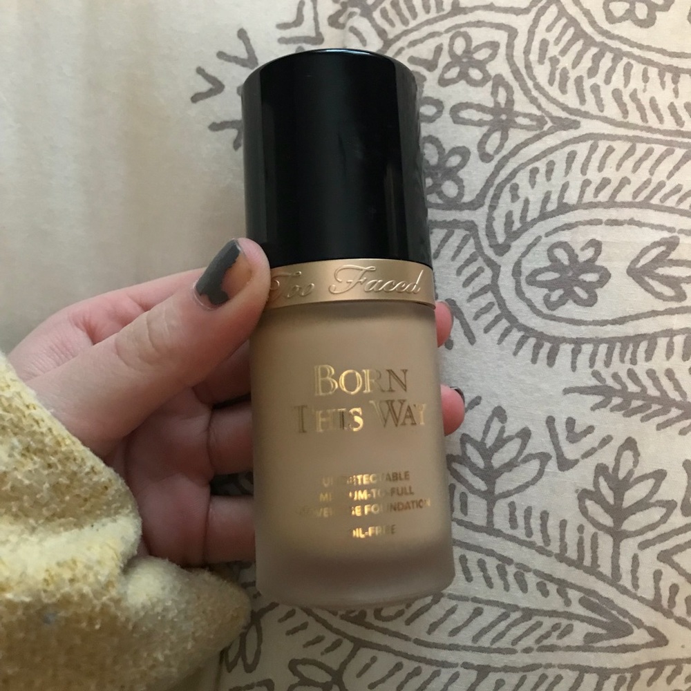 Too Faced Born This Way Foundation